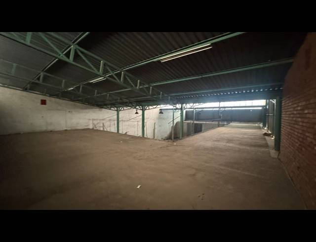 800M² WAREHOUSE TO LET IN PRETORIA WEST